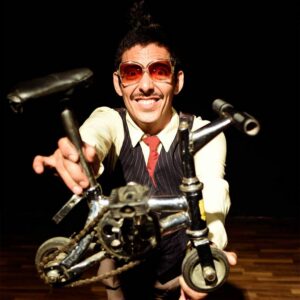 Flap! Circo de formas. La Termostática Compañía dominguera de circo 
