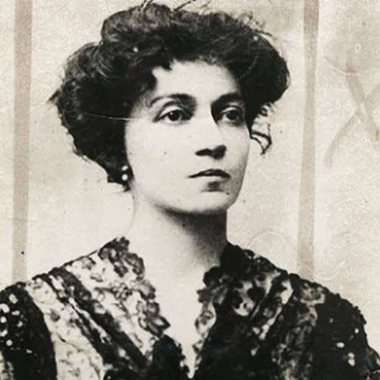 Apertura Muestra Colectiva. "La huella y el hilo". Homenaje a Lola Mora.
